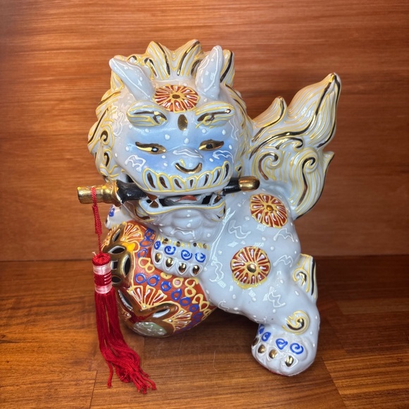 Vintage Asian Foo Dog Beautiful White and Red Shishi Lion 8” X 6” - Picture 1 of 12
